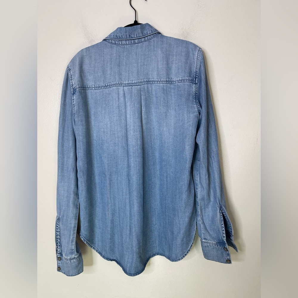 Cloth & Stone NWOT Pleated Denim Chambray Button Down Long Sleeved Shirt Small - Picture 7 of 10